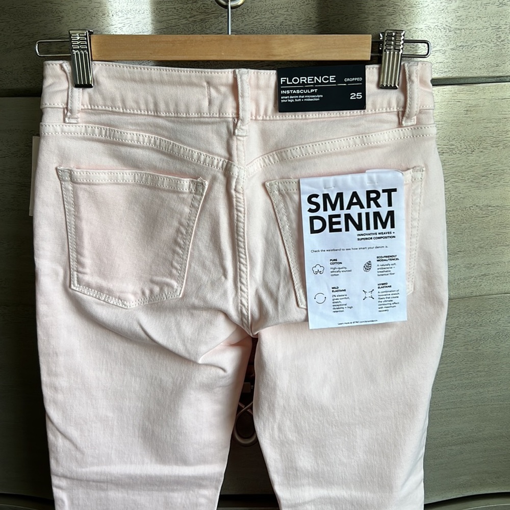 DL 1961 light pink Florence cropped Instasculpt denim pants - Picture 4 of 5